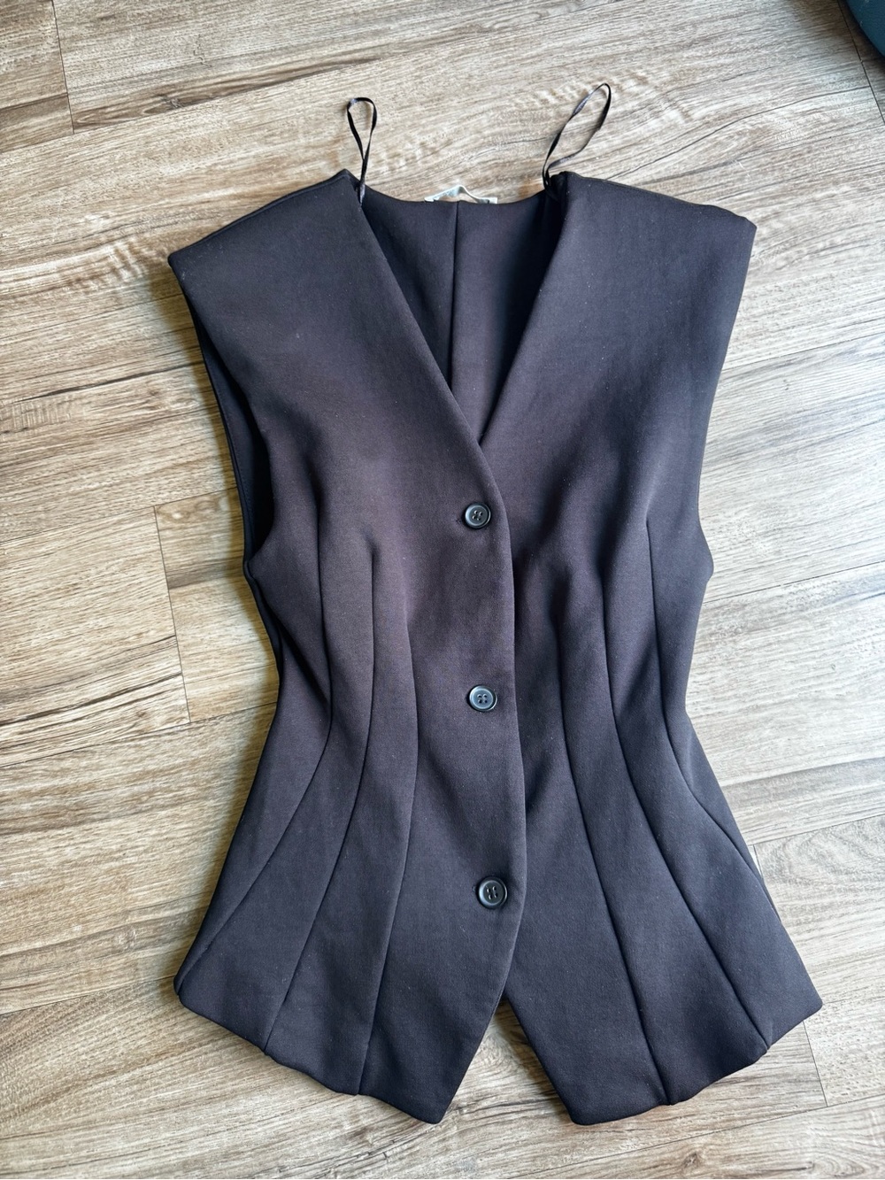 Zara vest top black shoulder pads 
Size small In great
